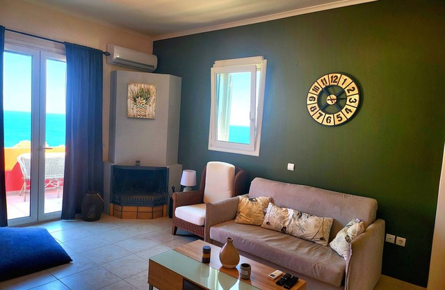 Athena luxury apartment on the beach of Lachania