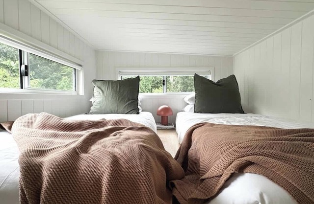 Atherton Tiny | Retreat with Fire Pit