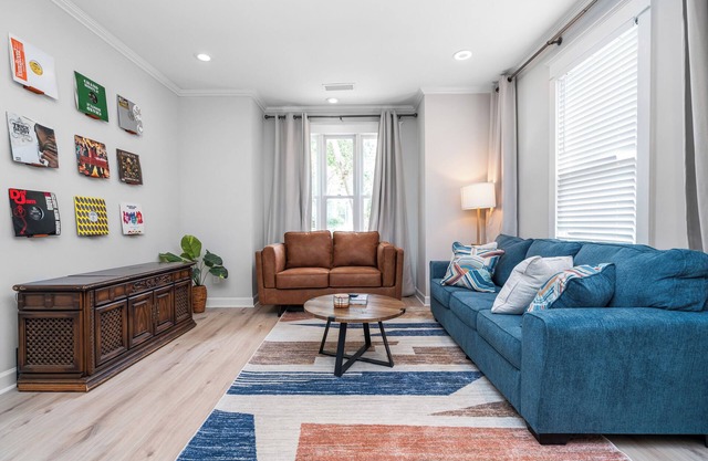 Atlanta Central Historic Area, Near Parks & Dining. King Bed. Pet Friendly