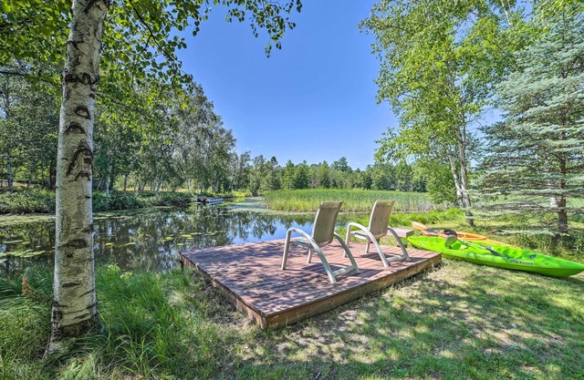 Atlanta Waterfront Cabin w/Dock & Kayaks!