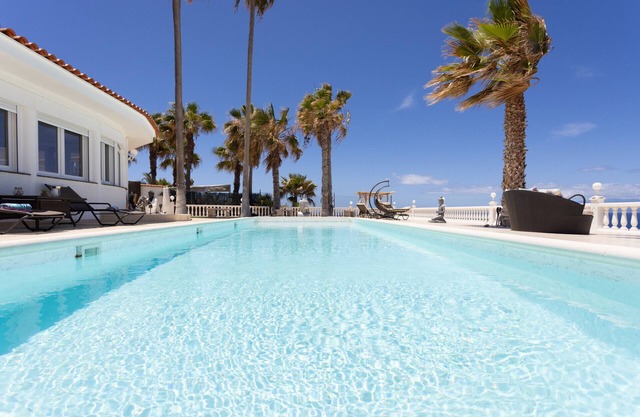 Atlantic Dream with pool and jacuzzi Only Adults