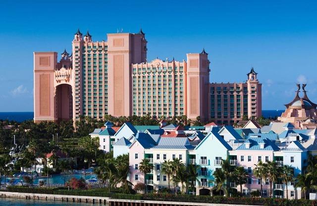 Atlantis Bahamas - Sleeps 4 or attach a unit for up to 8 or 10 - See Description