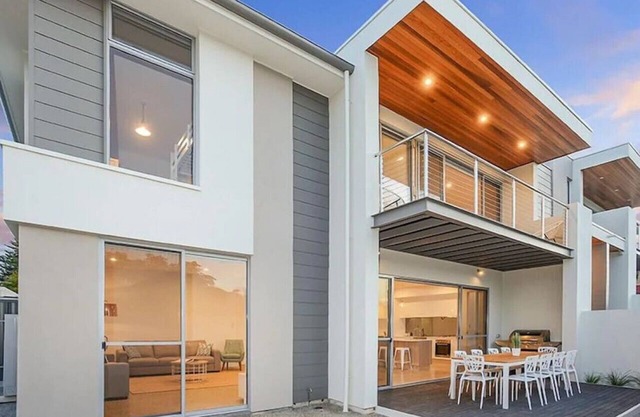 Atlantis - Modern 4 bedroom home in Port Elliot
