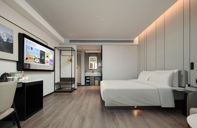Atour Hotel Yichun Shanggao Center