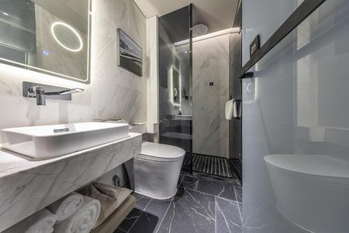 Atour X Hotel Lanzhou West Railway Station Wanhui Plaza