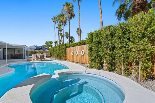Aurora Oasis - Stylish 4 BDR
