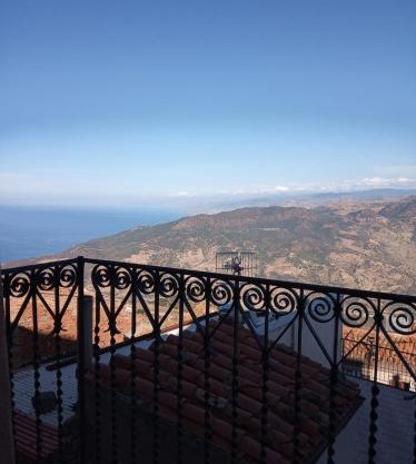 AURUSA - Casa Vacanze Pollina, Sicilia autentica
