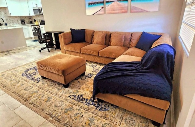 Austin Gray: 5Bd/2Bth/Huge Vacation Home Sleeps 12!