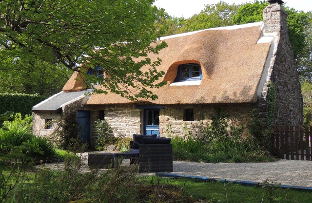Authentic cottage located between two small ports of character .