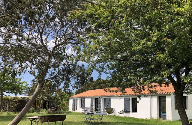 Authentic farmhouse in the heart of the Breton marshes