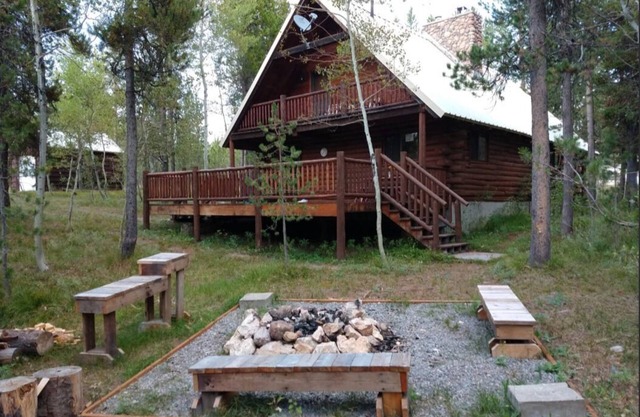 Authentic Island Park Log Cabin Experience in historic Mack's Inn