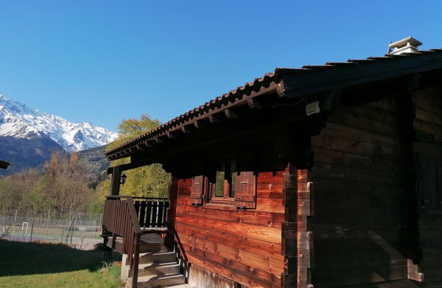 Authentic mountain chalet with view -swimming pool- sauna- Norwegian bath