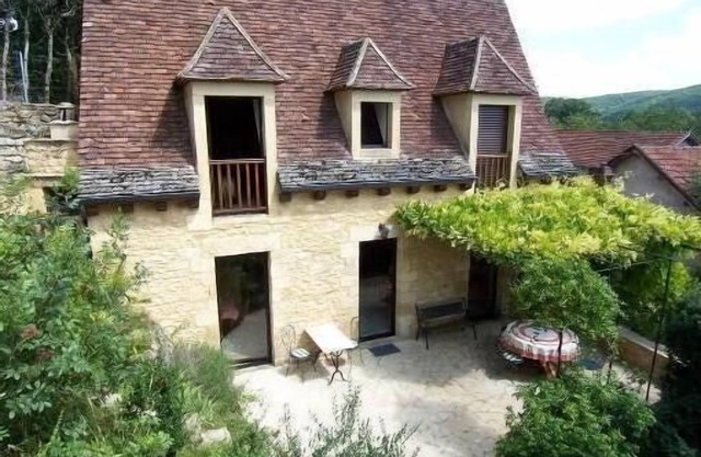 Authentic Périgourdine house comfort & calm