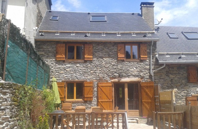 Authentique Chalet Grange Classe 3, Jardin Clôture, A 5 MN DU Centre DE Luchon