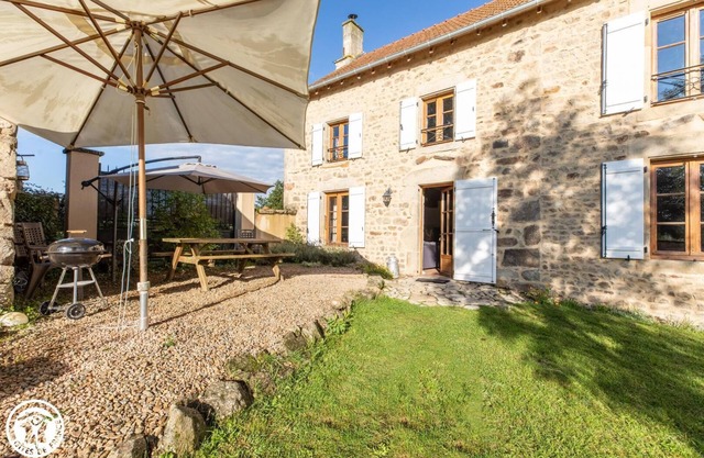 Aux 2 Puys, Gîte in Auvergne