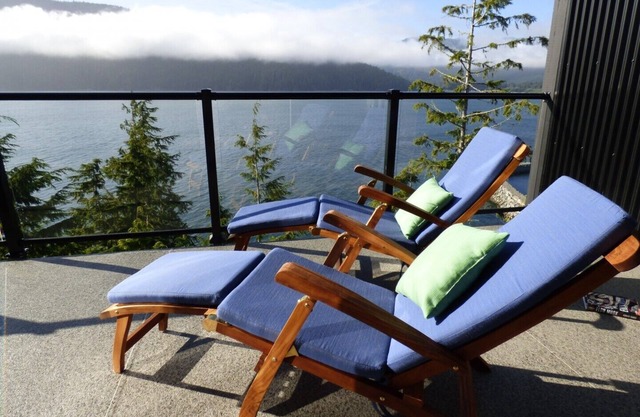 Avatar - Oceanfront Luxury Cottage by Eagle Reach