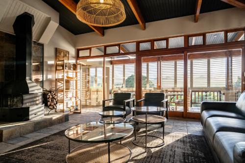 Avemore Manor House wood fired hot tub magical views and full Backup power