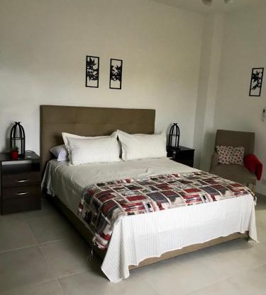 Avenida Departamento completo, cerca de todo