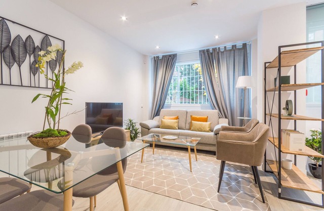 Avenida America VIII apartment in Madrid