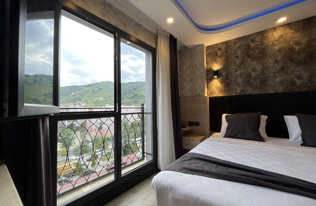 Avni Bey Otel