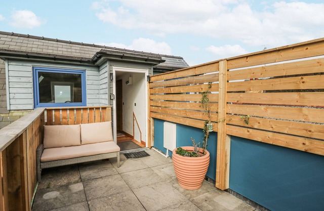 AWEL DEG, TRESAITH, pet friendly, with a garden in Tresaith