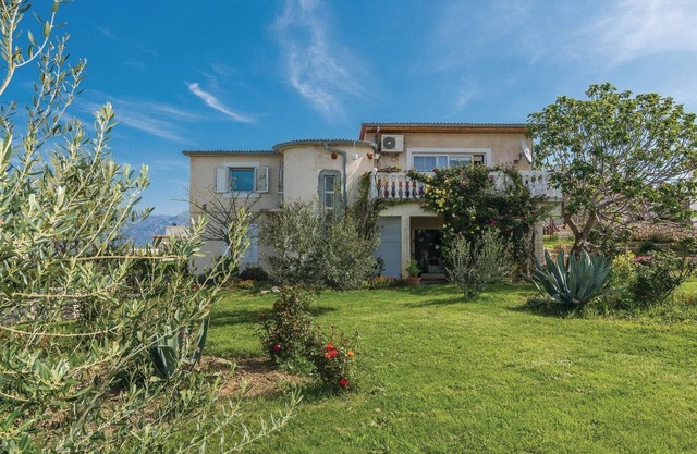 Awesome apartment in Razanac with WiFi