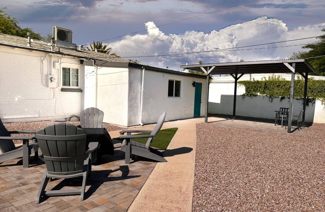 Awesome Casita centrally located in quiet historic district