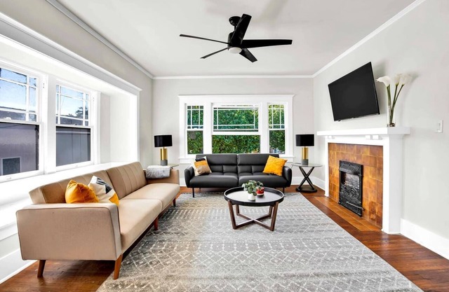 Awesome Home Close To Everything