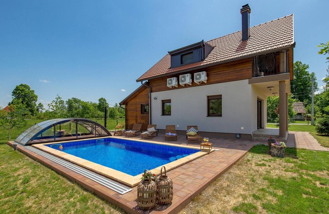 Awesome home in Gospic with WiFi