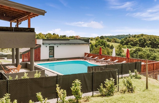 Awesome home in Grabrovnik with sauna