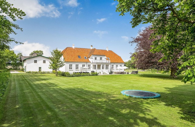 Awesome home in Horslunde with WiFi