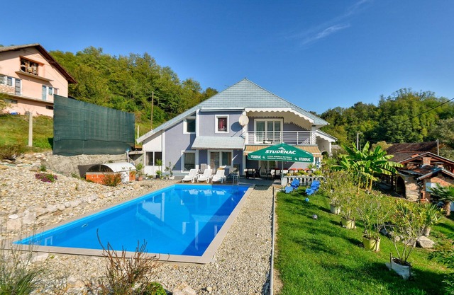 Awesome home in Nespes