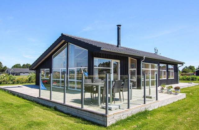 Awesome home in Samsø with sauna