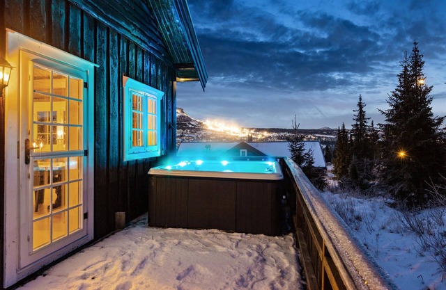 Awesome home in Svingvoll with sauna