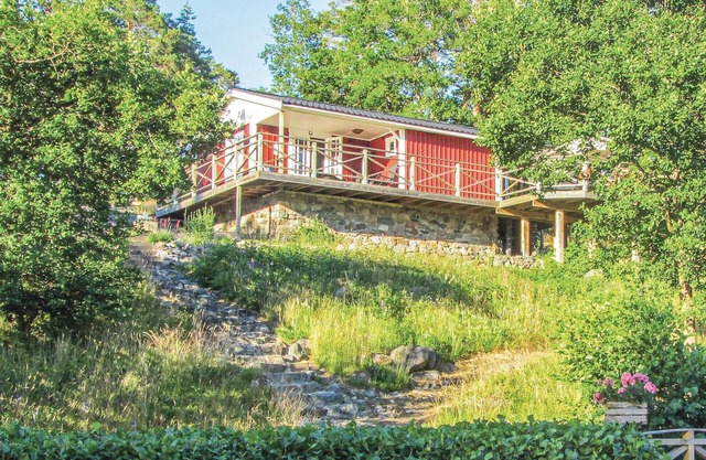 Awesome home in Västervik with WiFi