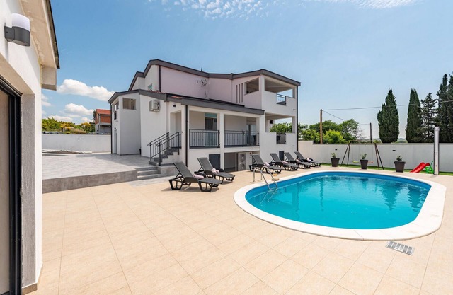 Awesome home in Zadar with WiFi