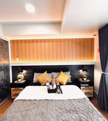 Azure Urban Resort paranaque velvet horiyama