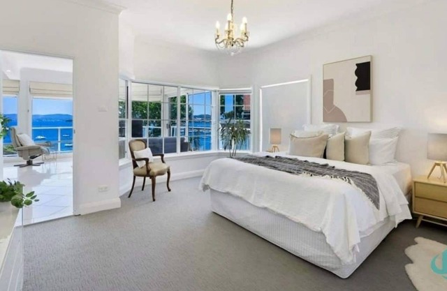 Azure Vista - waterfront, stunning views