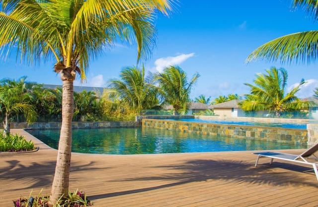 Azuri Apartment with Beach, Pools, Gym, Restaurants, Spa, Boats, kids Corner