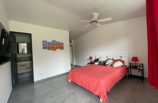 B&B in welcoming San Carlos, near the beach, with pool, AC, WiFi