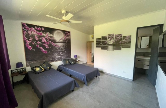 B&B in welcoming San Carlos, near the beach, with pool, AC, WiFi