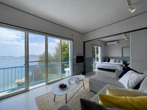 b local AO house - 1 BR House with Ocean View Few min walk to the beach