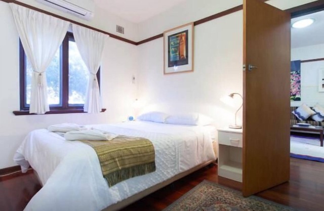 B4 UWA, Swan River, Hospitals, CBD
