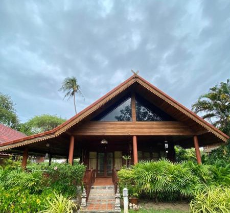 Baan Laem Noi Villa's