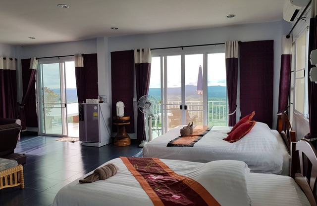 Baanmorkburi Resort