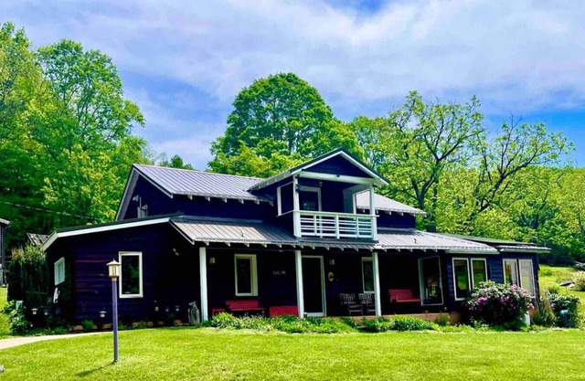 Babbling Brook Cabin – A Peaceful Paradise in the Blue Ridge Mountains