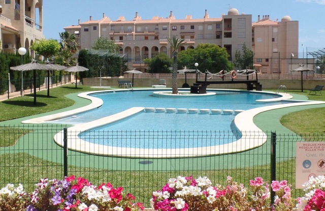 ★ Baby friendly★ 3 Bedrooms, Air cond, Pool, Wifi, Toys, garage