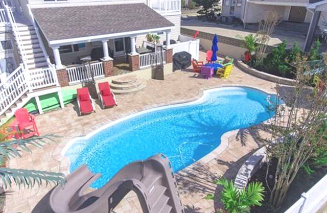 Backyard Oasis - Heated Saltwater Pool