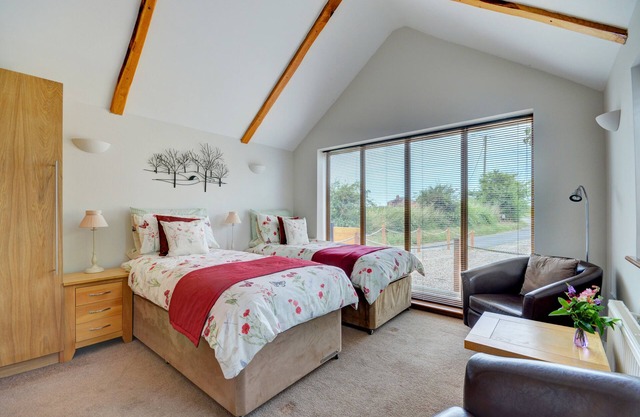 Badger Set - One Bedroom House, Sleeps 2