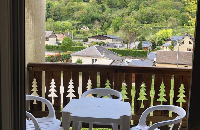Bagneres de Luchon, Résidence Avec Piscine